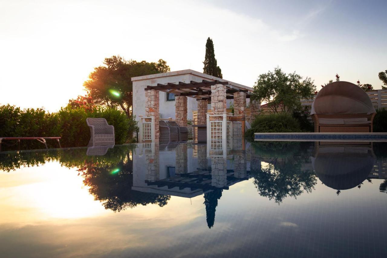 Sea Cats' Villas Sutivan Exterior photo