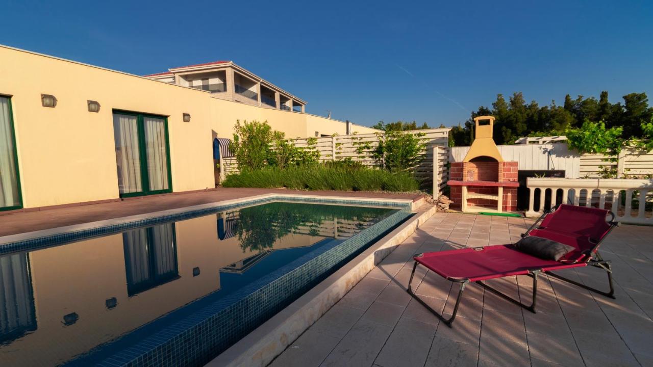 Sea Cats' Villas Sutivan Exterior photo