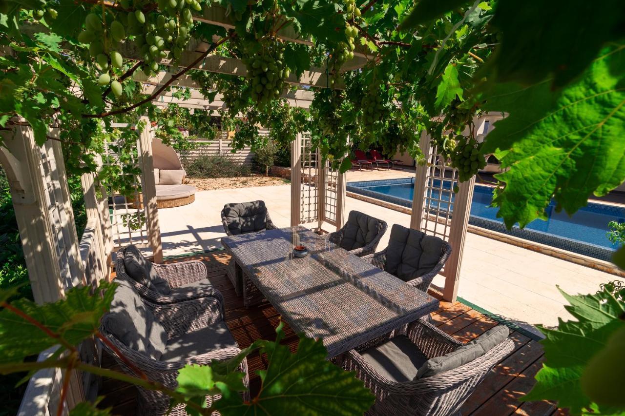 Sea Cats' Villas Sutivan Exterior photo