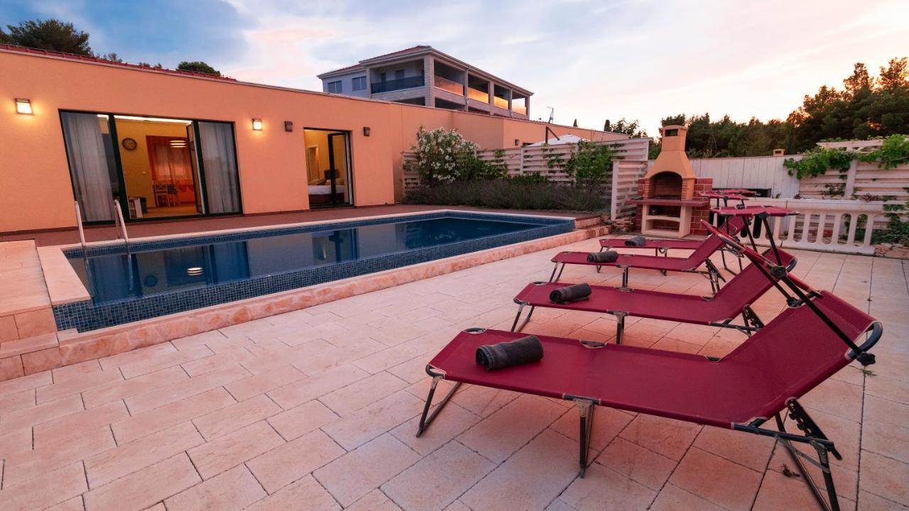 Sea Cats' Villas Sutivan Exterior photo